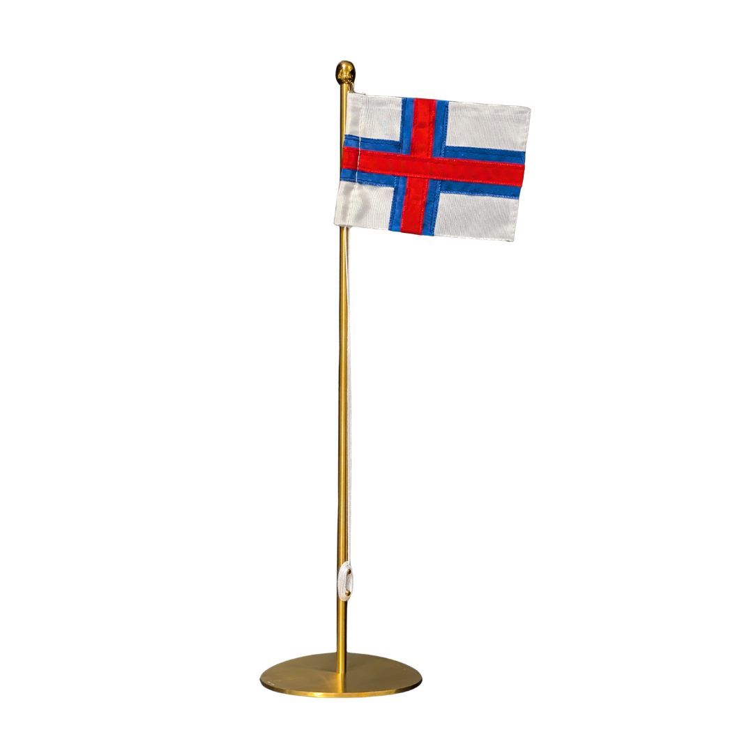 Borð Flaggstong 35Cm Við Donskum Flaggi – Messing